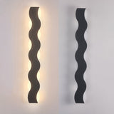 Wave Shaped Outdoor Wall Lamp