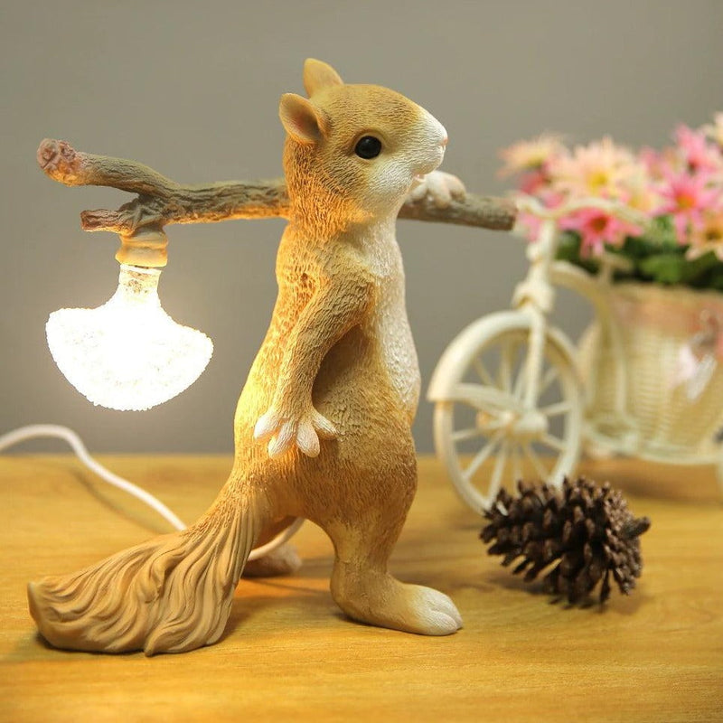 Squirrel table lamp