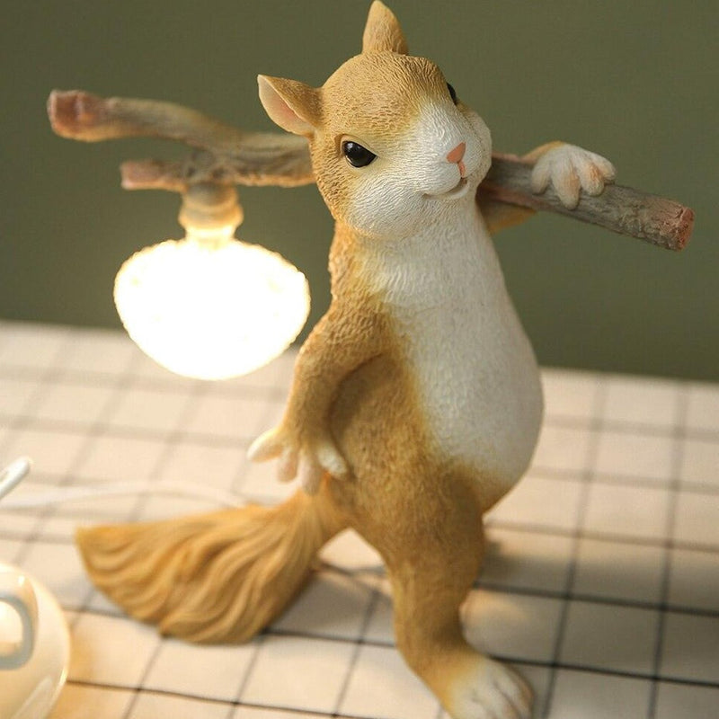 Squirrel table lamp