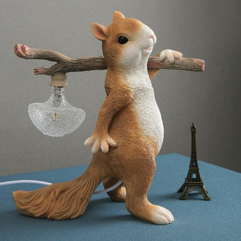 Squirrel table lamp