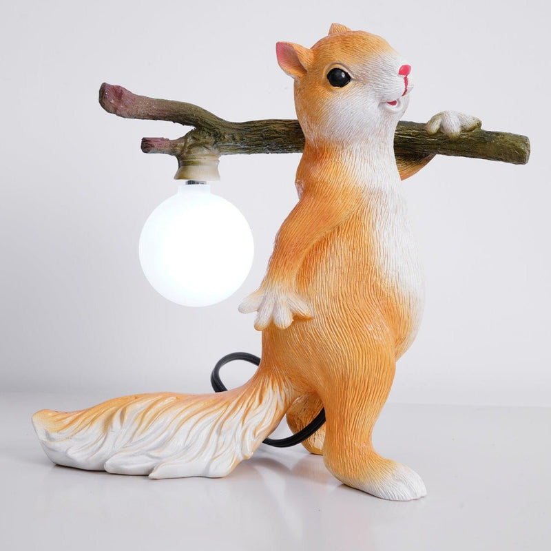 Squirrel table lamp