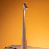 LuminaVista™ I Portable table lamp