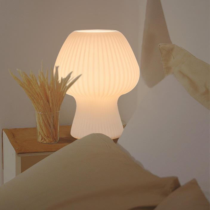 Vintage bedside table lamp