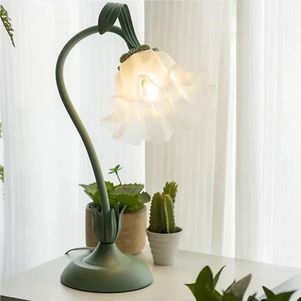 Vintage adjustable flower table lamp