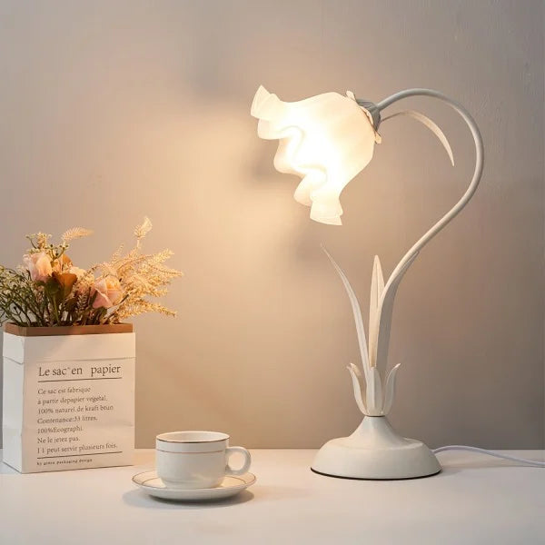 Vintage adjustable flower table lamp